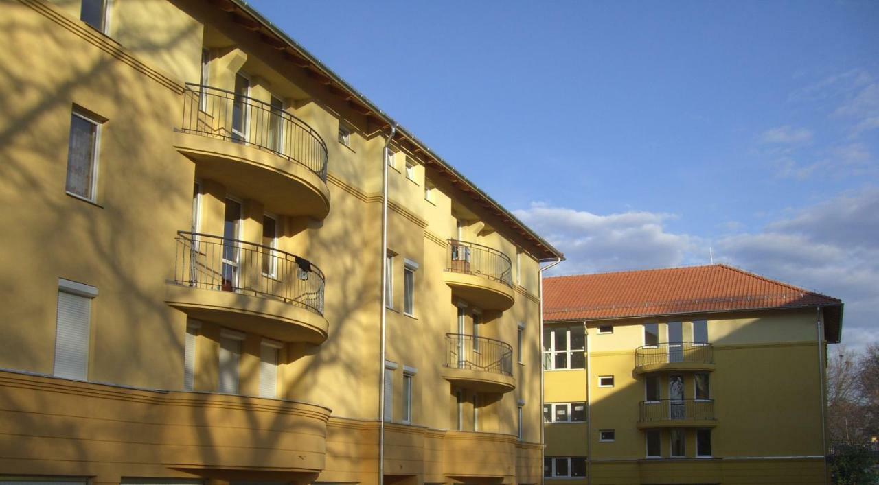 Apartament Arnyas Liget Pécs Zewnętrze zdjęcie